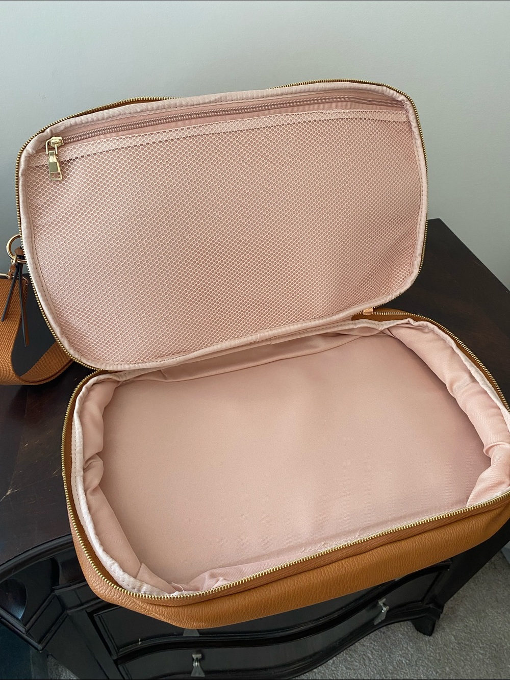 Poppy & Peonies Voyager Luggage in Cognac - Picture 7 of 9